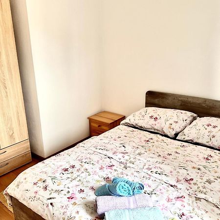 Apartmani Ana ドラマリ エクステリア 写真