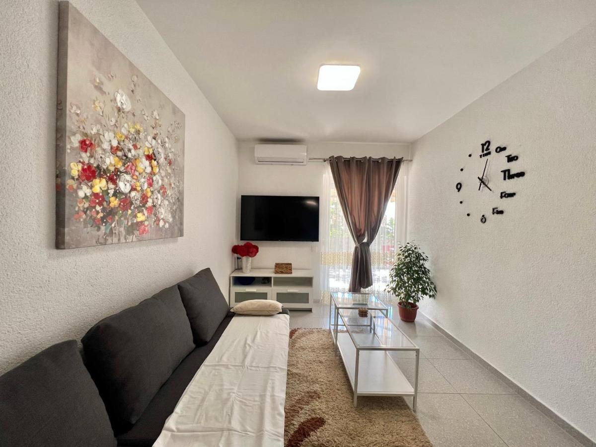 Apartmani Ana ドラマリ エクステリア 写真
