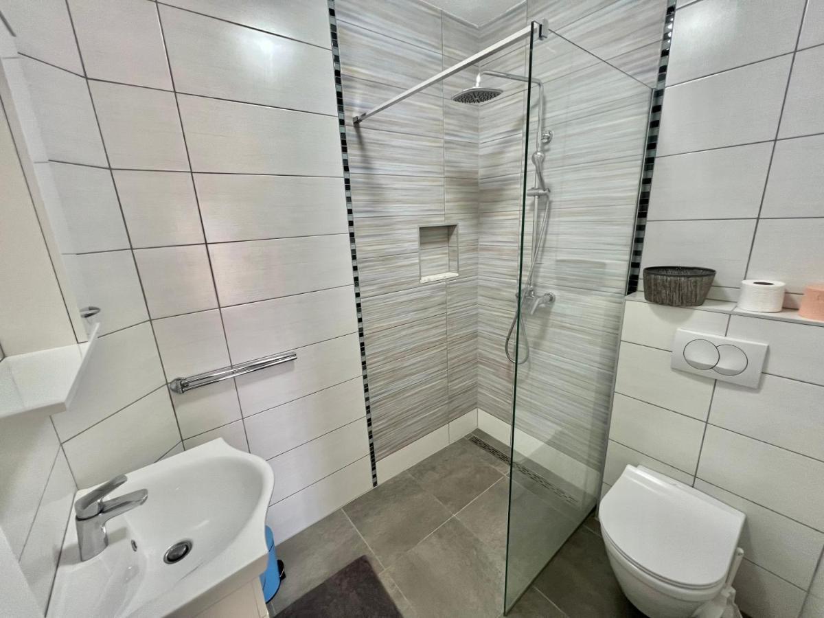 Apartmani Ana ドラマリ エクステリア 写真