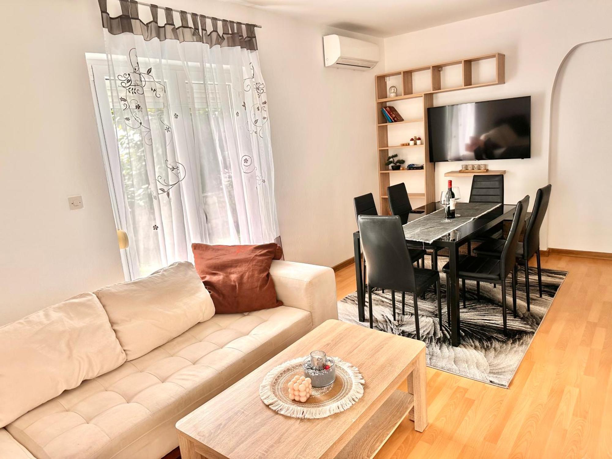 Apartmani Ana ドラマリ エクステリア 写真