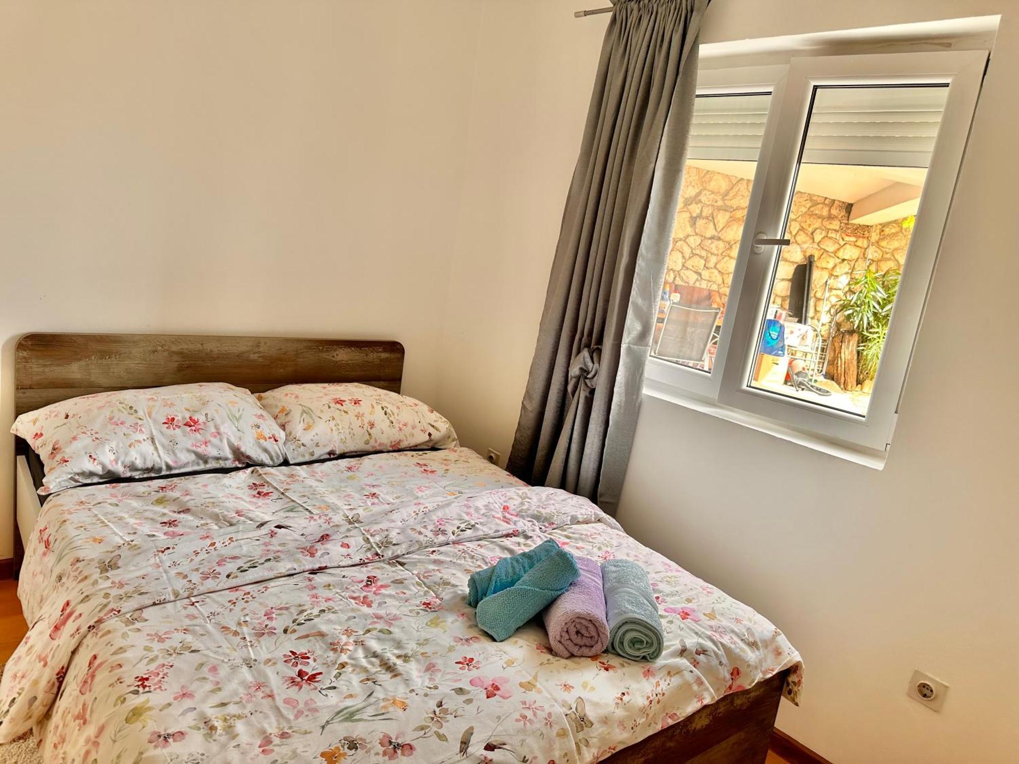 Apartmani Ana ドラマリ エクステリア 写真