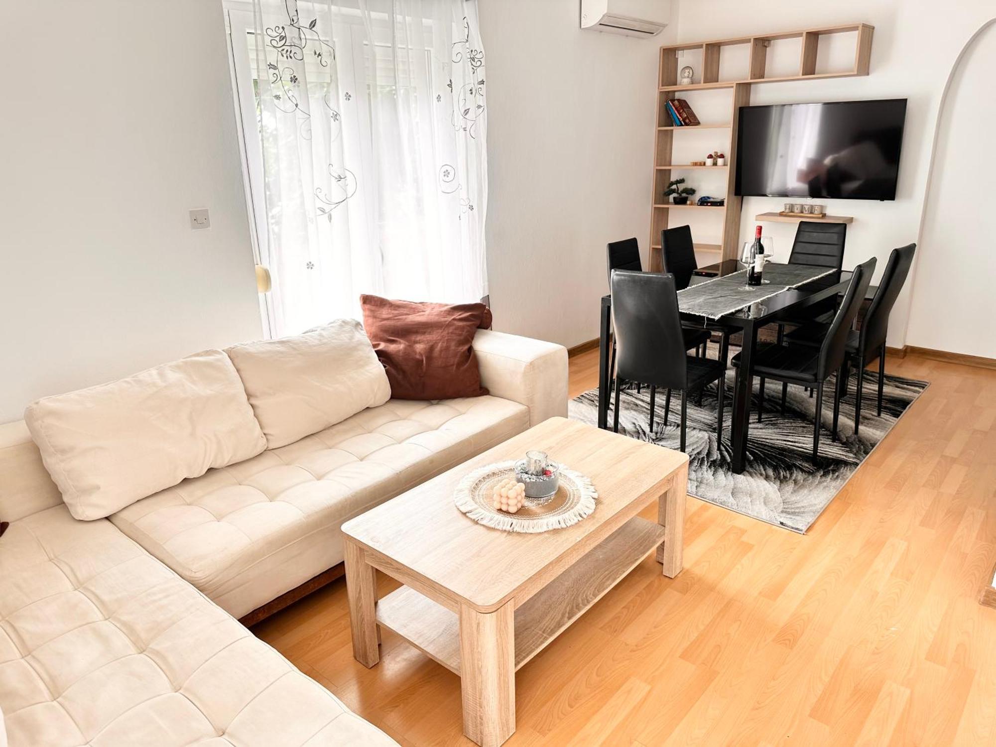 Apartmani Ana ドラマリ エクステリア 写真