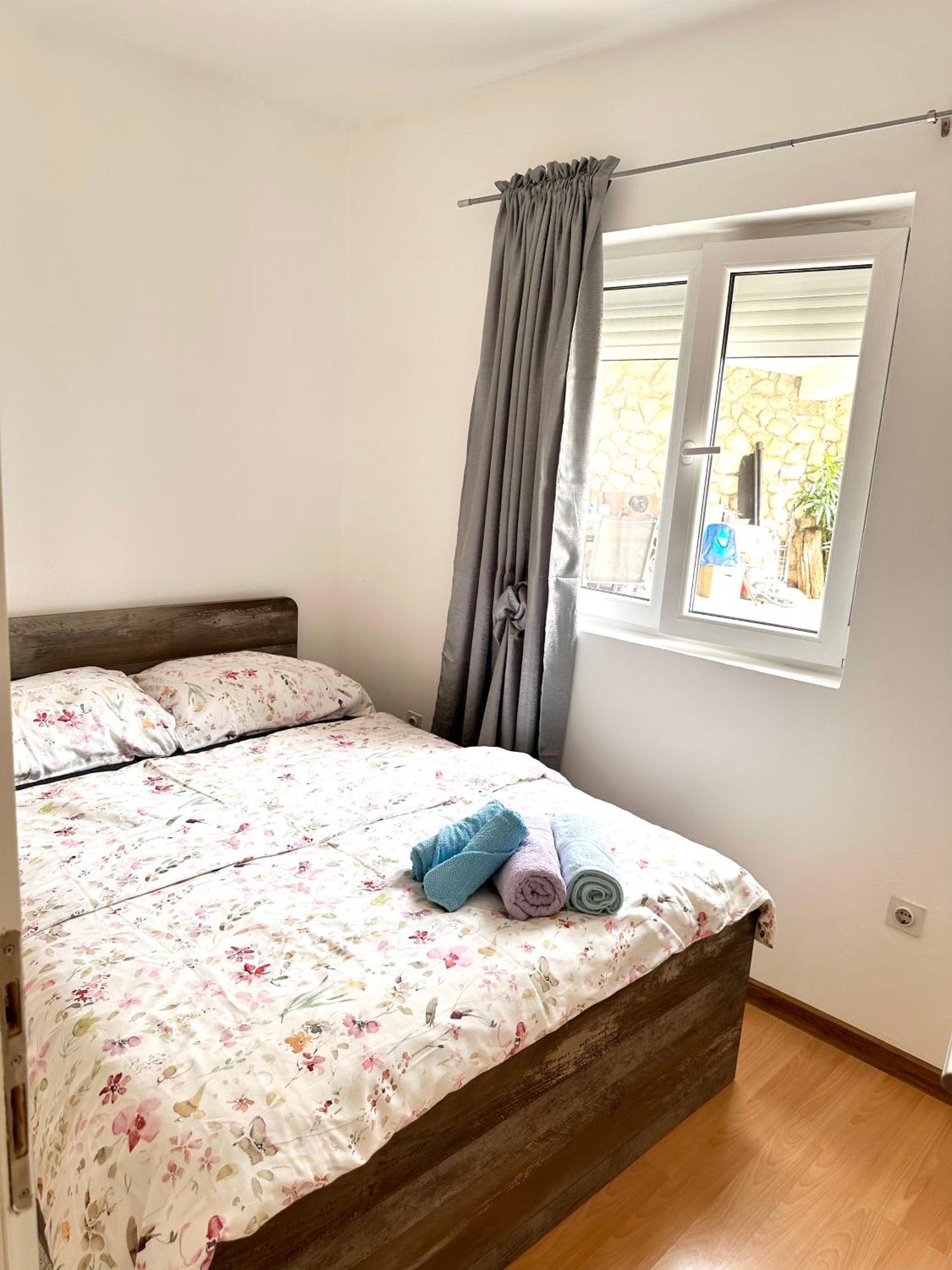Apartmani Ana ドラマリ エクステリア 写真